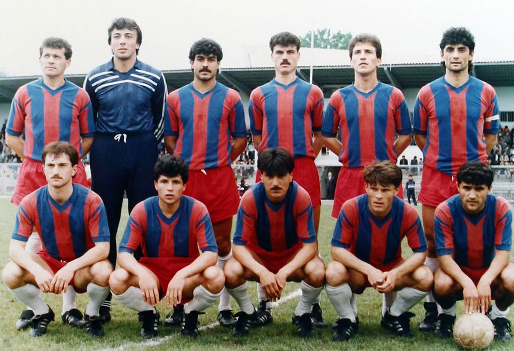 Karabükspor'un 1985-86 sezonu takım fotoğrafı